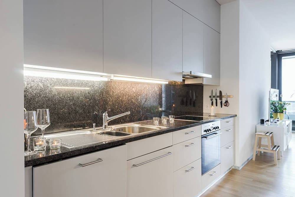 Entire apartment, Luxury Apartment. Great Location. High Speed Wi-Fi in Zurich, Zurich district