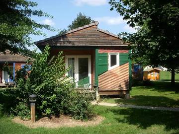 Chalet pour 4 personnes, avec terrasse en Corrèze