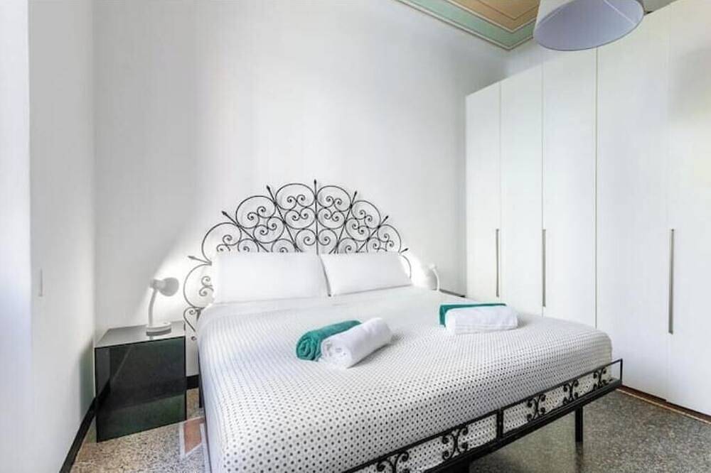 Hostdomus -  Casa Ester in Noli, Riviera di Ponente