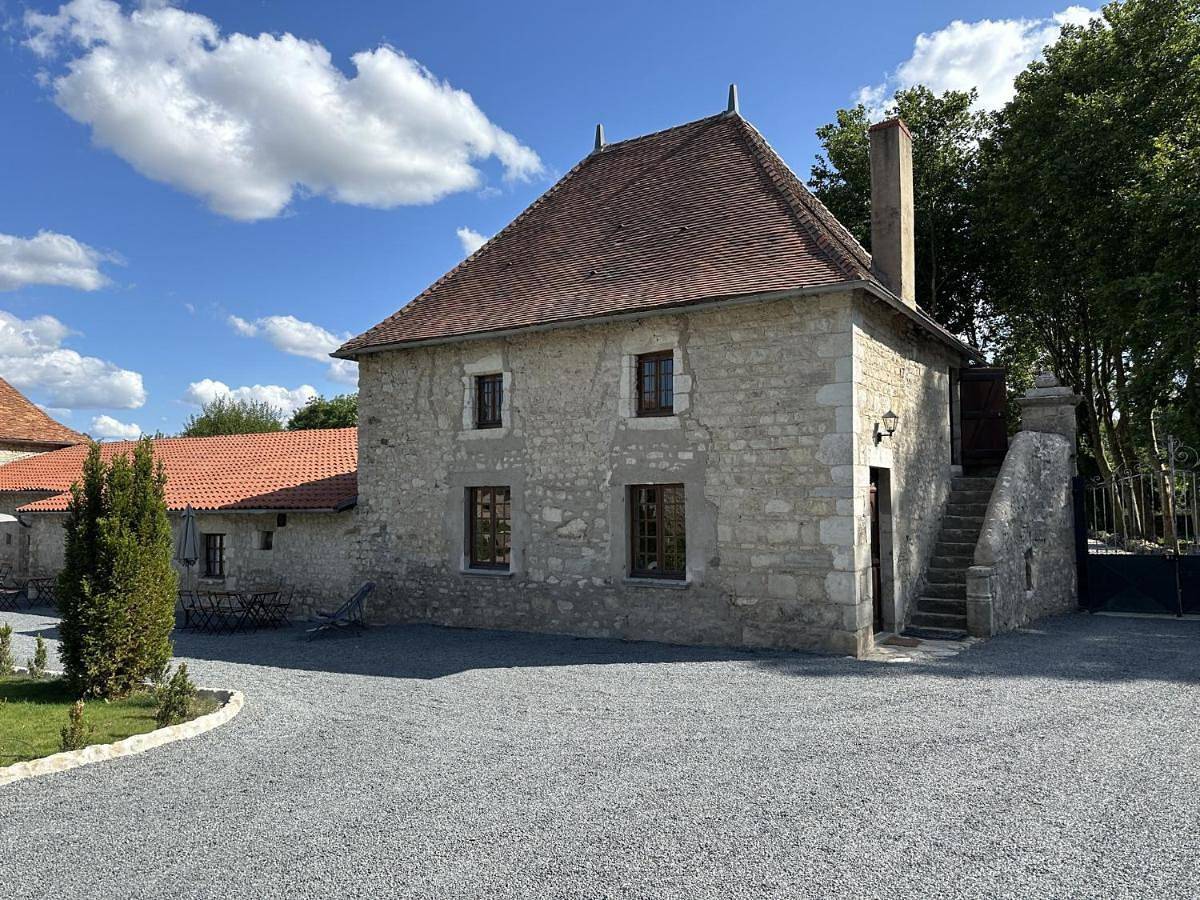 One-Bedroom Cottage in Vicq, Région de Montluçon