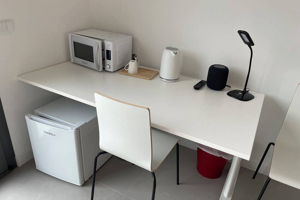 Near Arkea Arena for this room with an incredible view in Bouliac, Bordeaux region