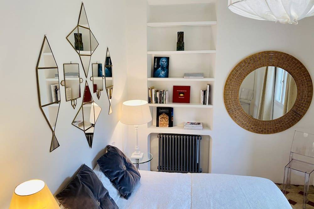 Tranquility among the olive trees in Saint-Cannat, Aix-en-Provence region