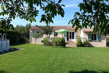 Gîte pour 6 personnes, avec jardin et terrasse à Pignans