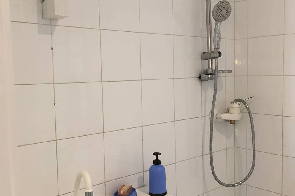 Appartement entier, T2 Duplex, terrasse,jardin, calme ,lumineux, indépendant à  Piolenc en Provence in Piolenc, Vaucluse