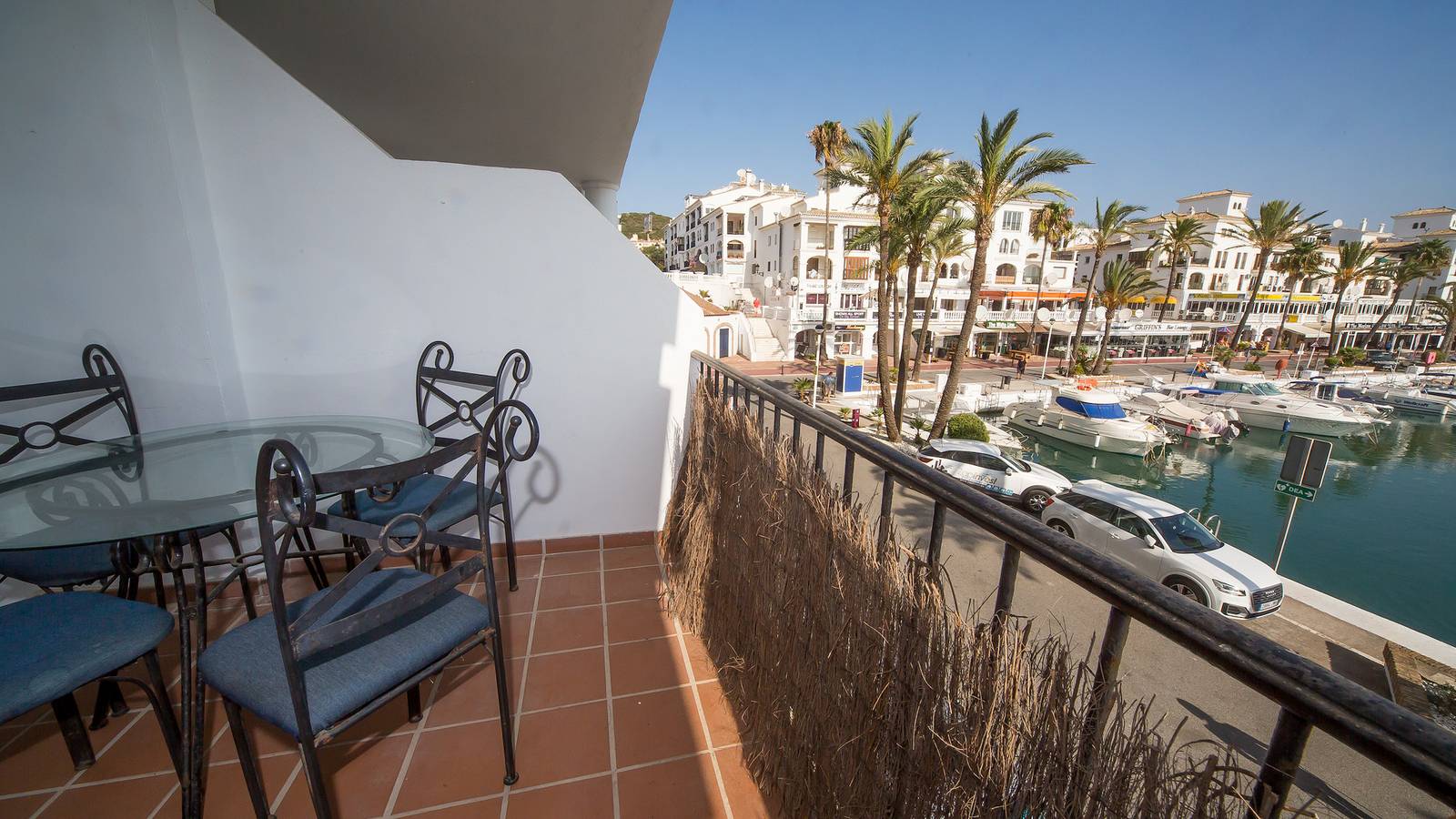 Entire apartment, Marina Real 114 in Puerto de la Duquesa, Manilva