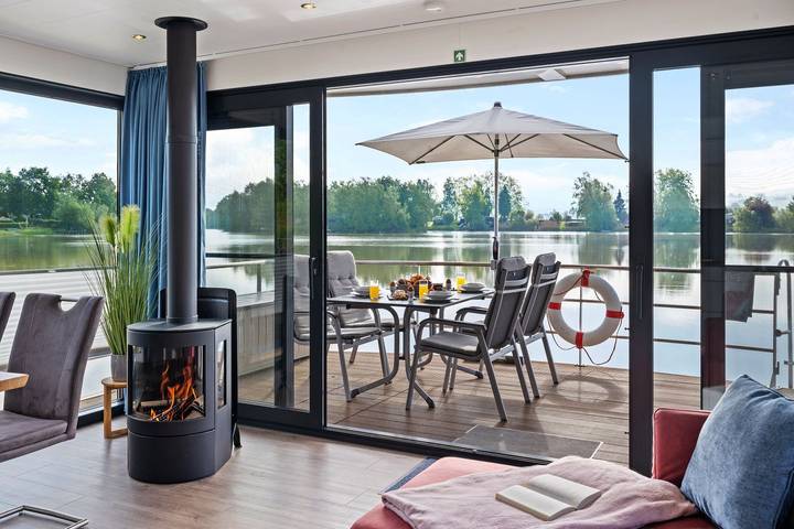 Ferienhaus für 4 Personen, mit Terrasse und Seeblick sowie Ausblick im Weserbergland - 3