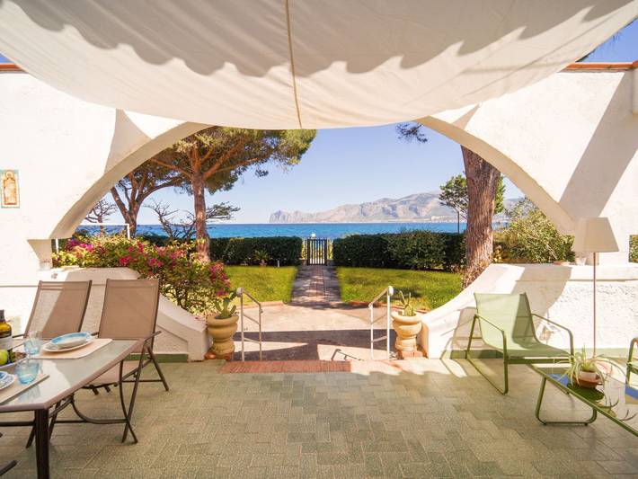 Casa vacanza per 10 persone a Carini