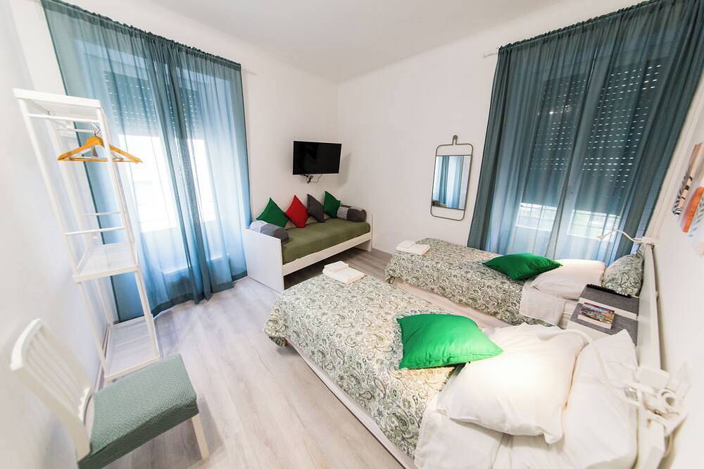 Ganze Wohnung, Arianna's apartament: 3 bedrooms, 3 bathrooms and an equipped kitchen, in Rom, Rom Provinz