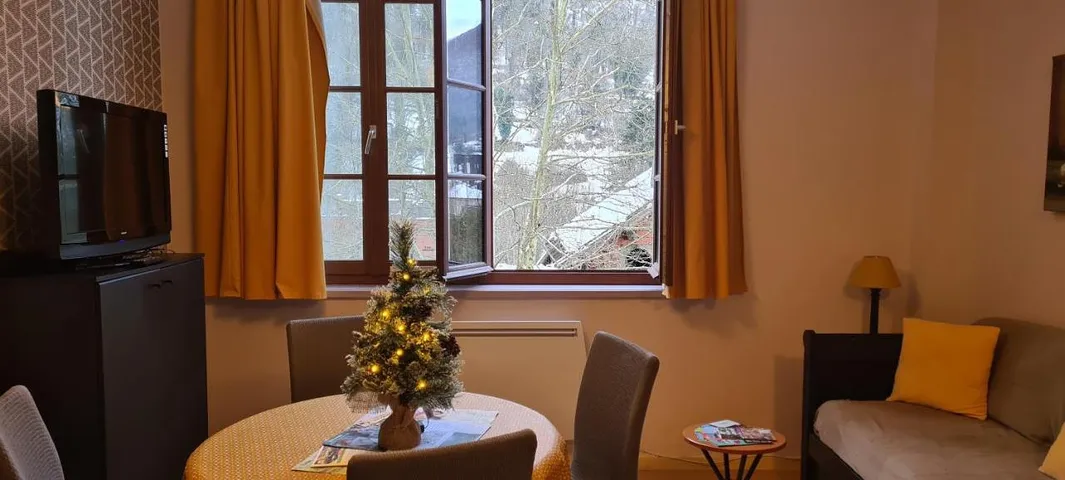 Apartamento de vacaciones para 4 personas, con sauna además de jardín y vistas - 1