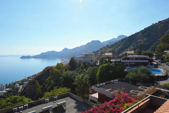 Accogliente appartamento con angolo cottura in Letojanni, Provincia di Messina