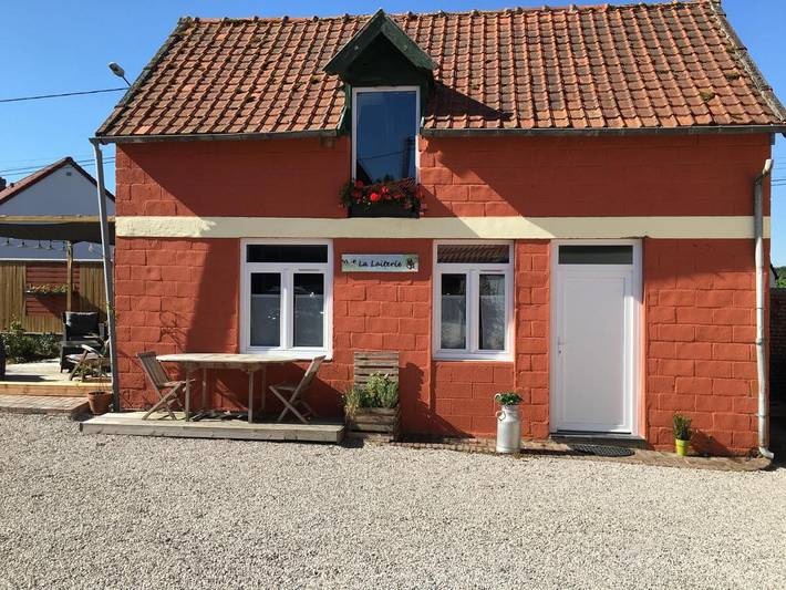 Location de vacances pour 2 personnes, avec terrasse et jardin, animaux acceptés à Wanquetin