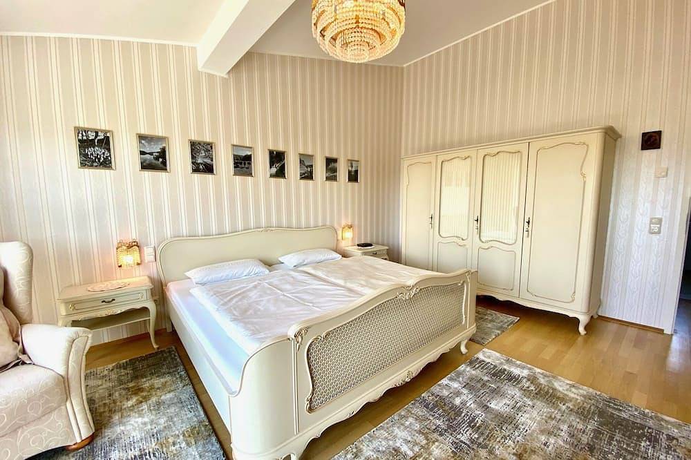 Ganze Wohnung, Attraktive Ferienwohnung auf den Höhen der Nordeifel in Simmerath, Naturpark Hohes Venn-Eifel