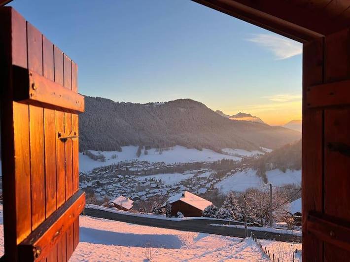 Chalet pour 8 personnes, avec Balcon et Terrasse ainsi que Jardin et Vue à Bernex