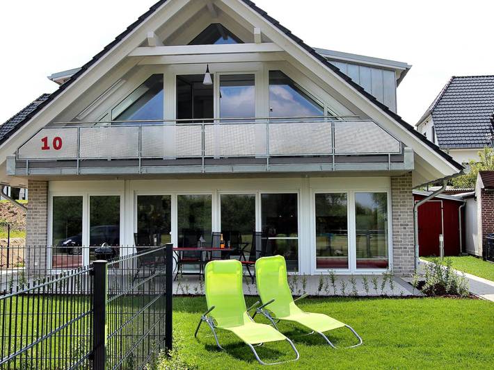Ferienwohnung für 5 Personen, mit Terrasse und Ausblick sowie Seeblick und Garten - 1