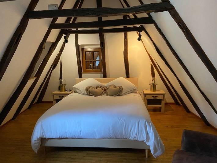 Location de vacances pour 6 personnes, avec terrasse et piscine à Altillac - 4