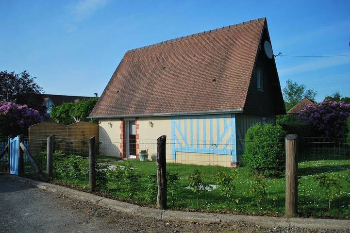 Location de vacances pour 4 personnes, avec jardin et terrasse à Saint-Hymer