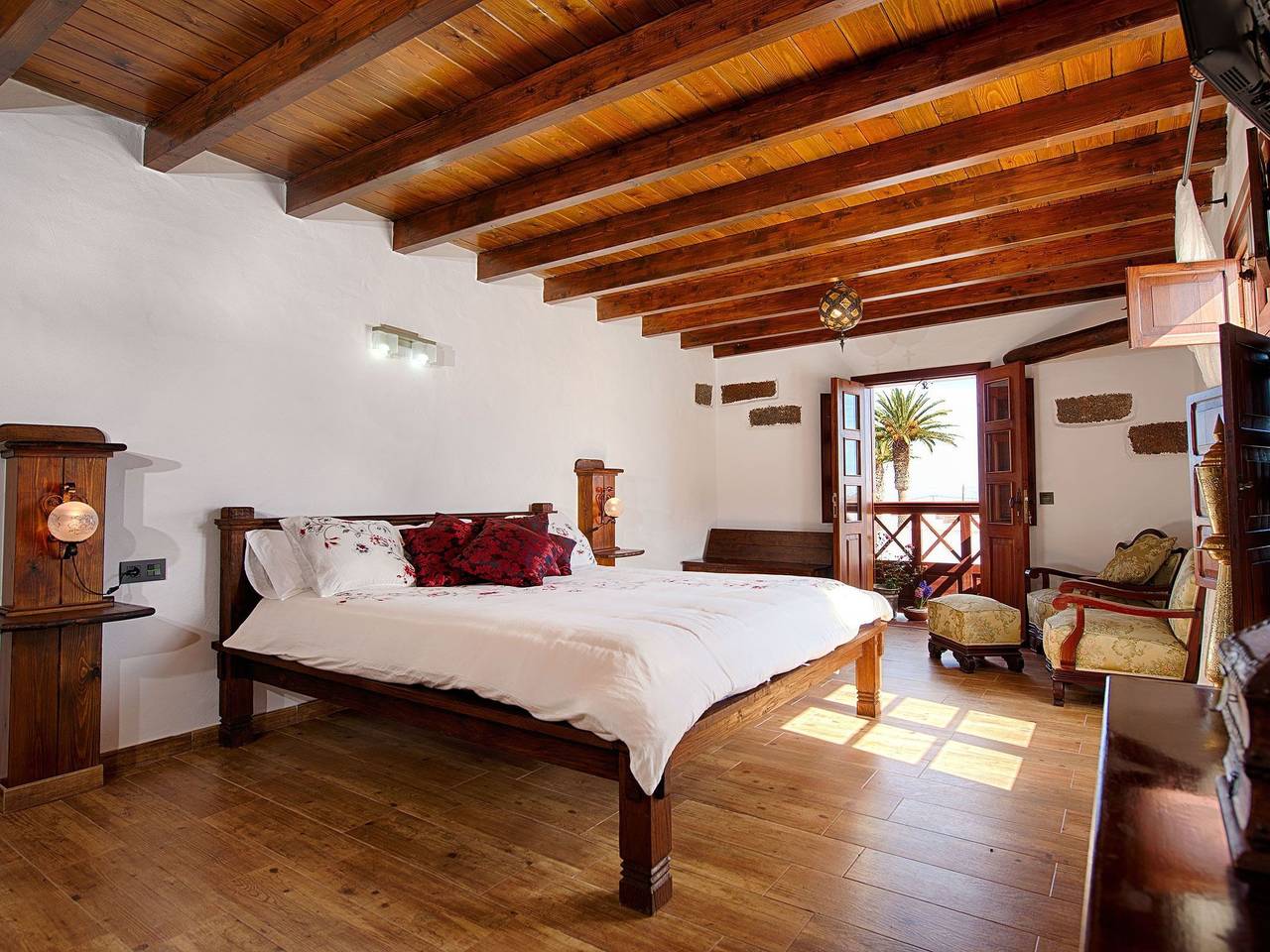 Exklusives Landhaus mit Garten und überdachter Terrasse sowie schöner Aussicht in Mancha Blanca, Tinajo