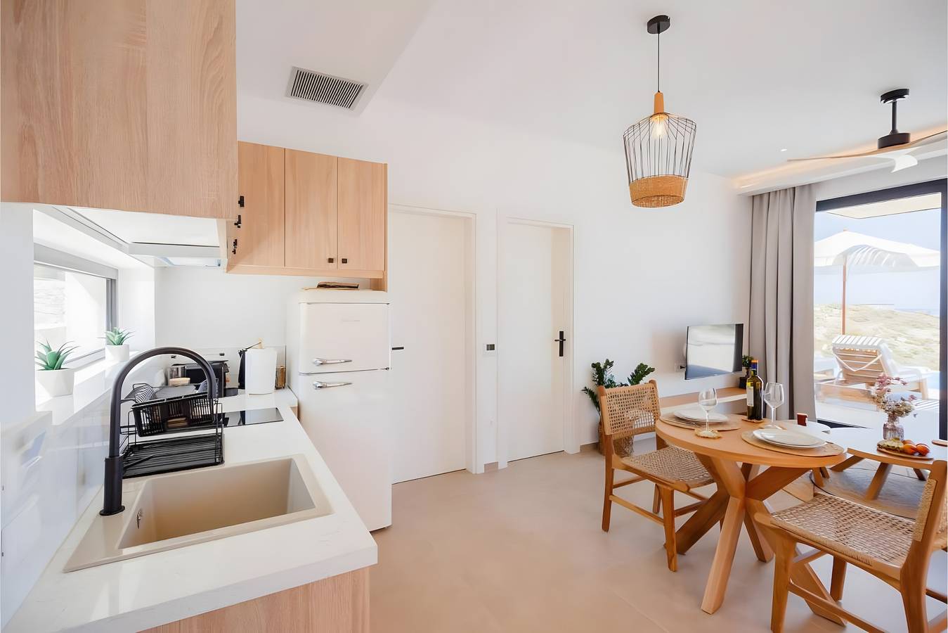 Villa 'One-Bedroom For 2' met Uitzicht op Zee, Wifi en Airconditioning, foto 8