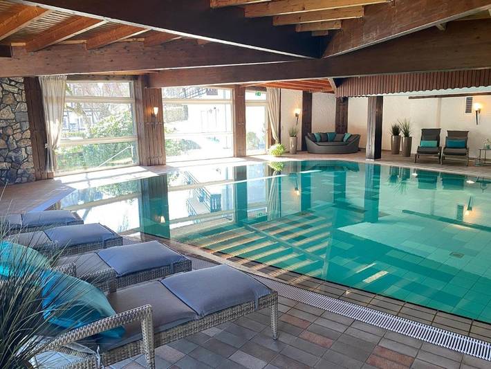 Hotel für 4 Personen, mit Terrasse und Garten sowie Pool und Sauna