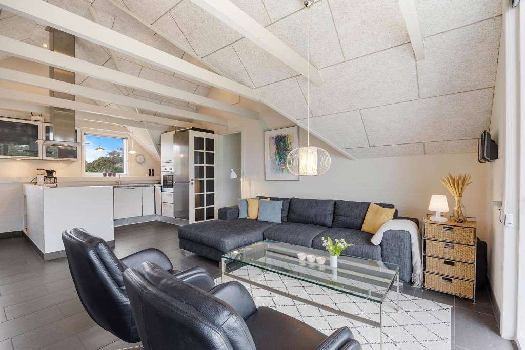 Beautifully and tastefully renovated holiday home in Klegod in Ringkøbing, Holmsland Klit