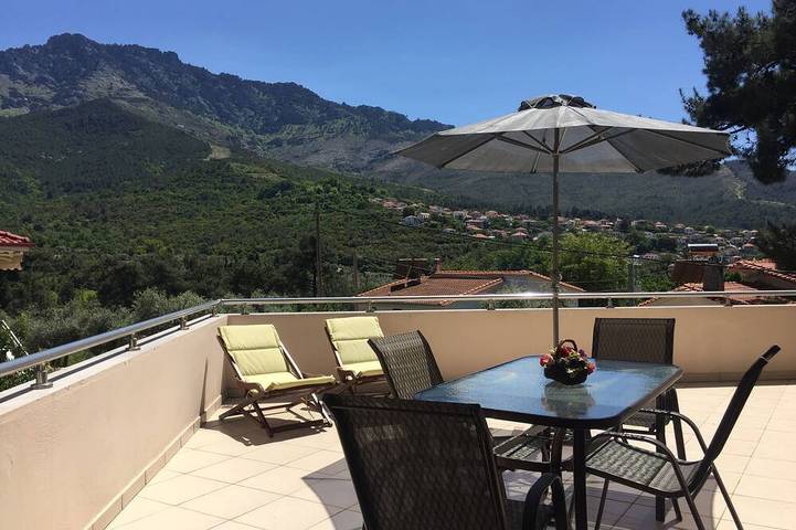 Beautiful Greek Villa with pool 5 mins from the beach in Thassos