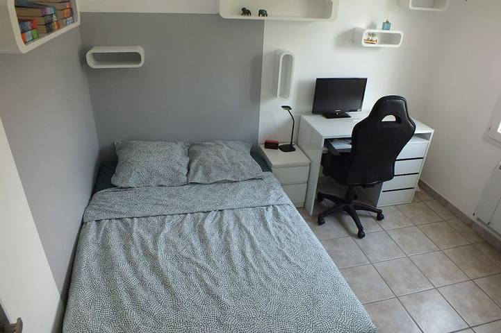 Location de vacances pour 8 personnes, avec jardin et terrasse à Générac - 2