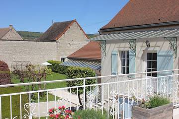 Gîte pour 10 personnes, avec jardin à Puligny-Montrachet