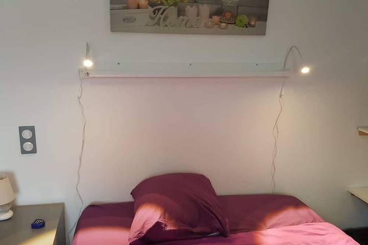 Gîte pour 2 personnes, avec jardin ainsi que terrasse et piscine à Villeneuve-lès-Avignon - 2