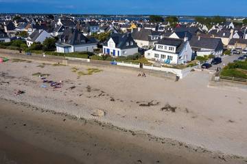 Cottage pour 10 personnes, avec jardin dans Plage de l'Anse du Goerem