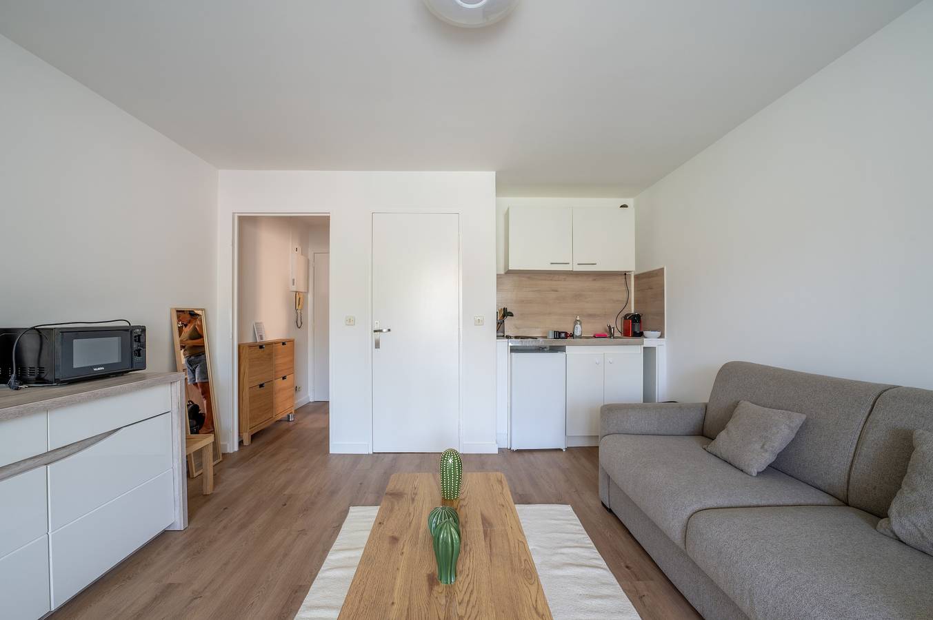 L'instant Maximois · Air-Conditioned Studio Apartment · Pool in Sainte-Maxime, Middelhavskysten (Frankrig)