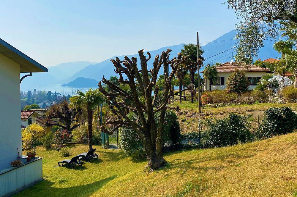 Entire apartment, Bellagio Near The Lake, A Stylish Apartment, Garden, Parking Relaxing Position in Bellagio, Comune di Bellagio