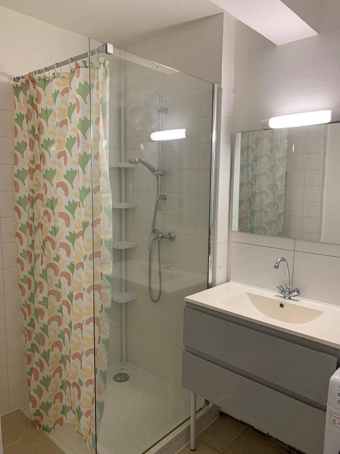 Appartement entier, Appartement au coeur du village au rez de chaussée in Castéra-Verduzan, Gers