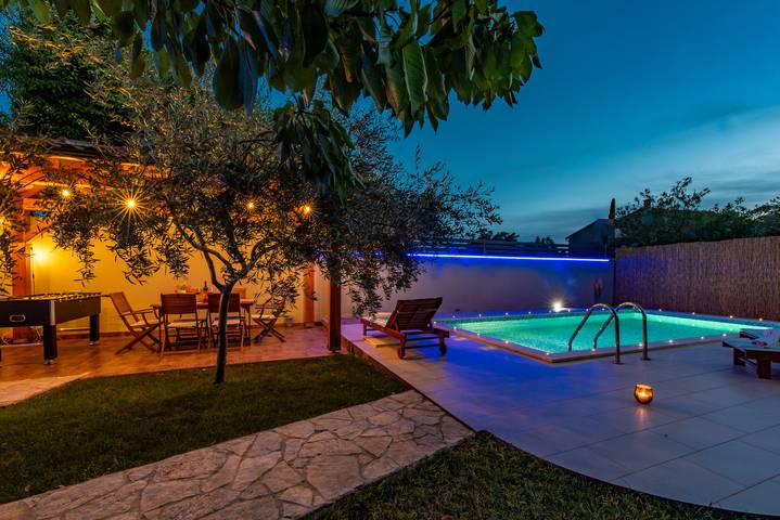 Ferienhaus für 8 Personen, mit Pool und Terrasse in Pula - 2