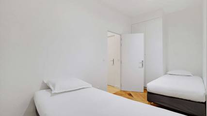 Location De Vacances pour 4 Personnes dans Nanterre, Hauts-de-Seine, Photo 2