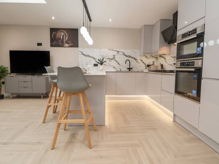 Gîte pour 7 personnes, avec jardin à Chester - 4