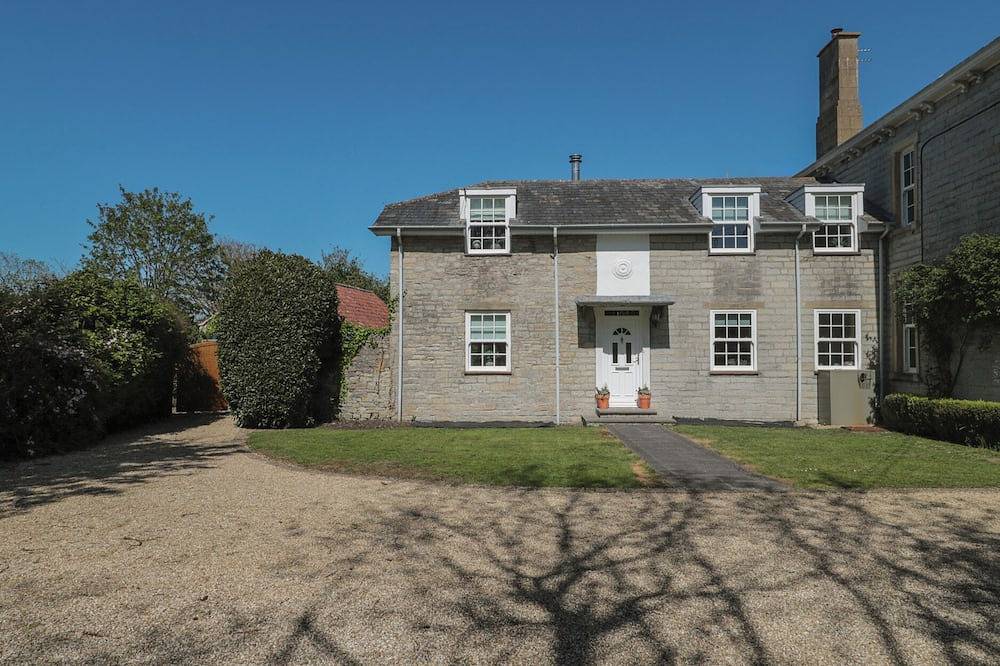The Little Vicarage, family friendly, country holiday cottage in Mark in Mark, Somerset