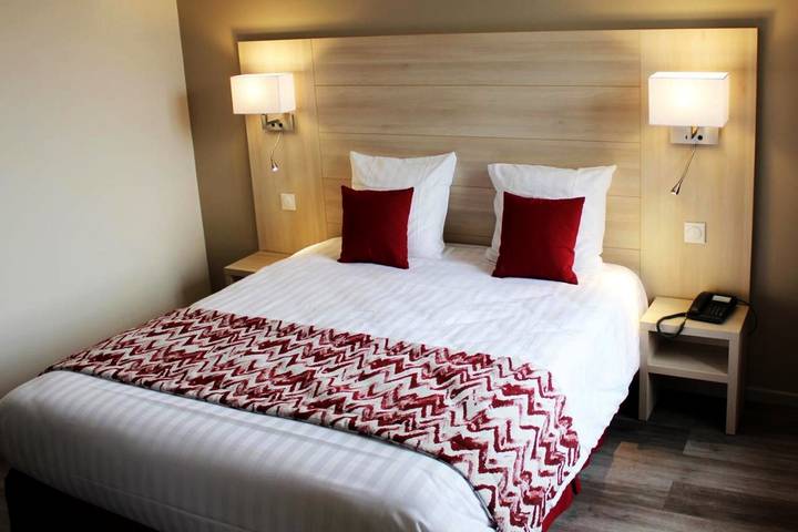 Hôtel pour 2 personnes, avec terrasse, adapté aux familles à Vaux-sous-Aubigny