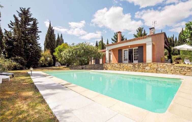 Location de vacances pour 8 personnes, avec Terrasse ainsi que Jardin et Piscine à Limoux