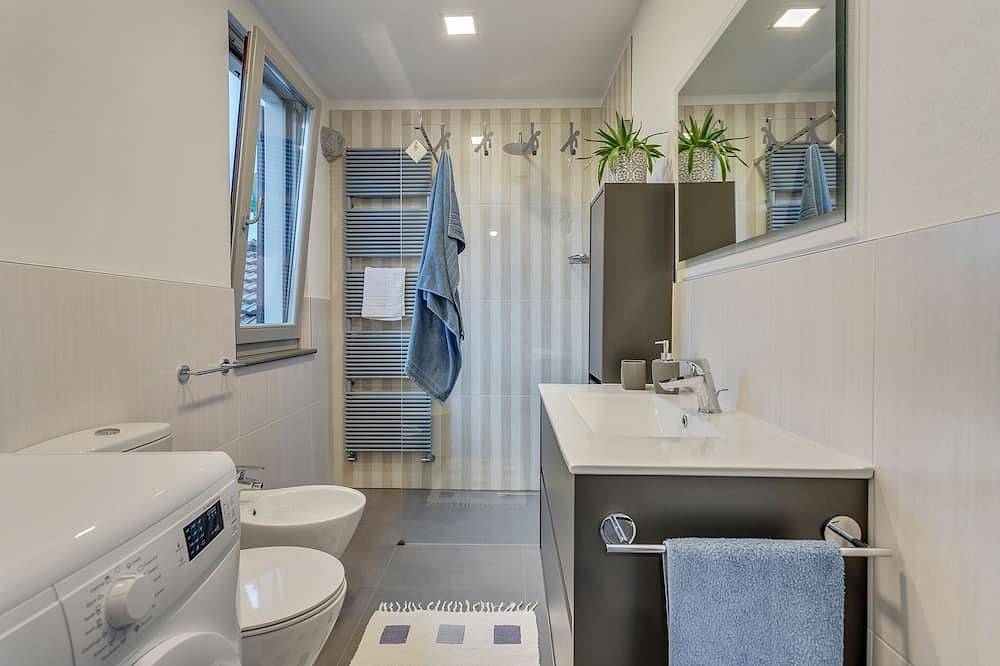 Ganze Wohnung, Wohnung nahe Lago Maggiore und Borromäischen Inseln in Intra (Verbania), Comune di Verbania