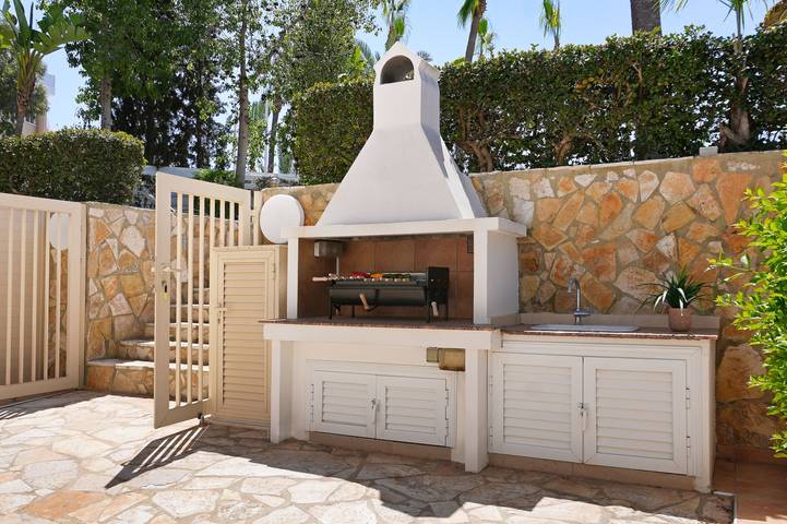 Villa für 8 Personen, mit Garten und Pool sowie Balkon auf Zypern - 3