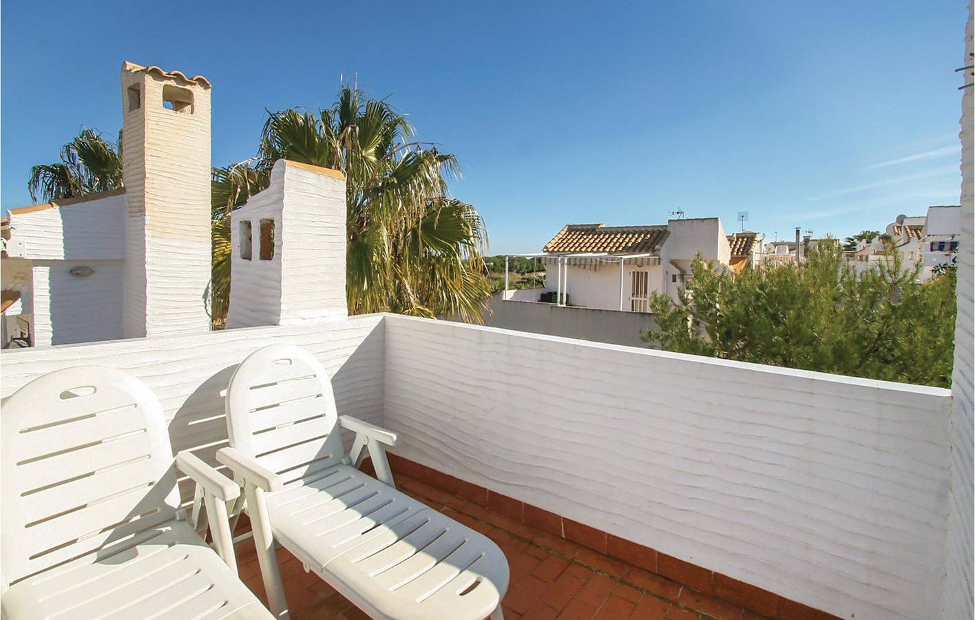 Poolside Terrace Apartment 700m from Beach in Santa Pola, Costa Blanca