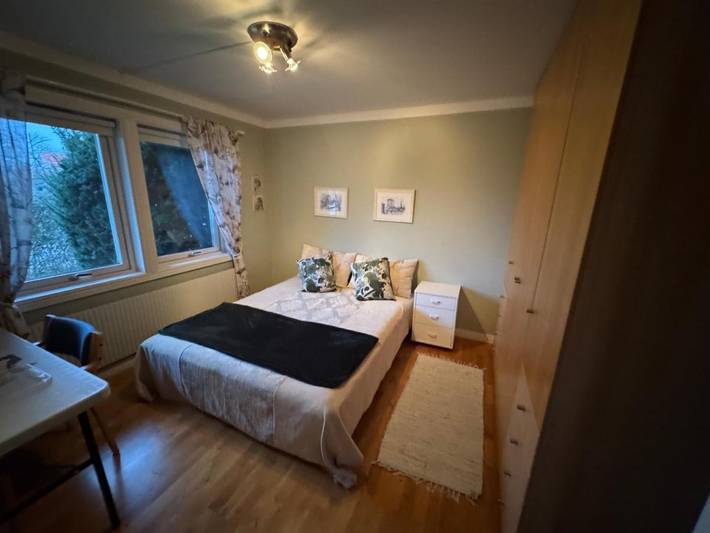 Ferienwohnung für 2 Personen, mit Ausblick und Terrasse sowie Garten - 1