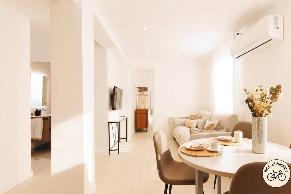 Apartamento entero, Ático Jaume I - Apartamento vacacional en Girona | Bravissimo in Gerona, Gironés