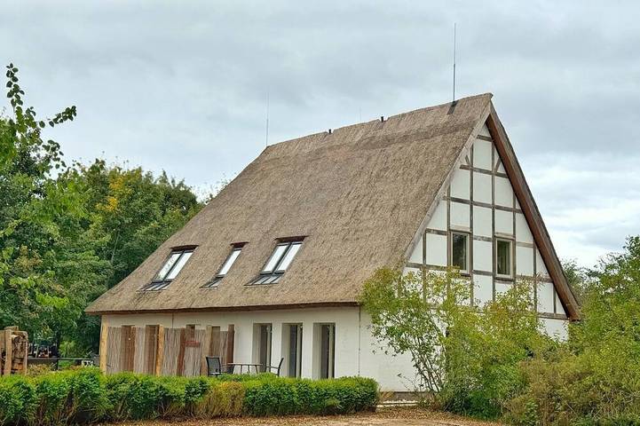 Ferienhaus für 4 Personen, mit Garten und Sauna sowie Terrasse, mit Haustier in Altenkirchen