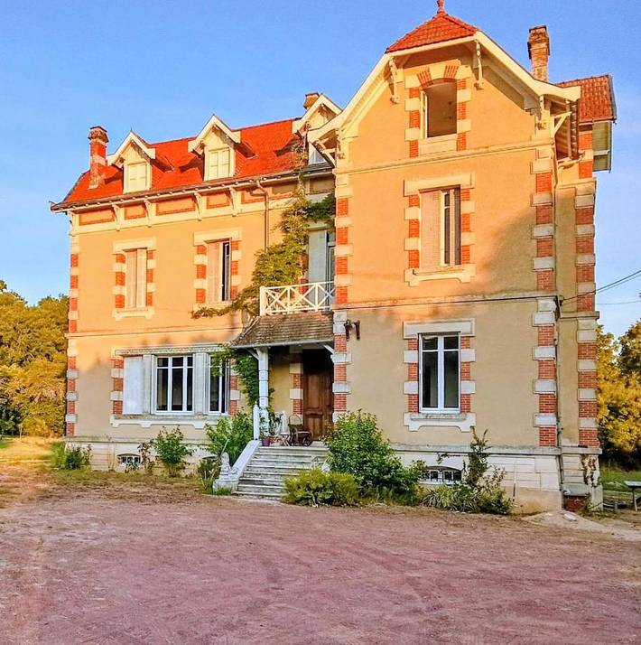 Maison d’hôte pour 2 personnes, avec terrasse ainsi que vue et jardin à Aubigné