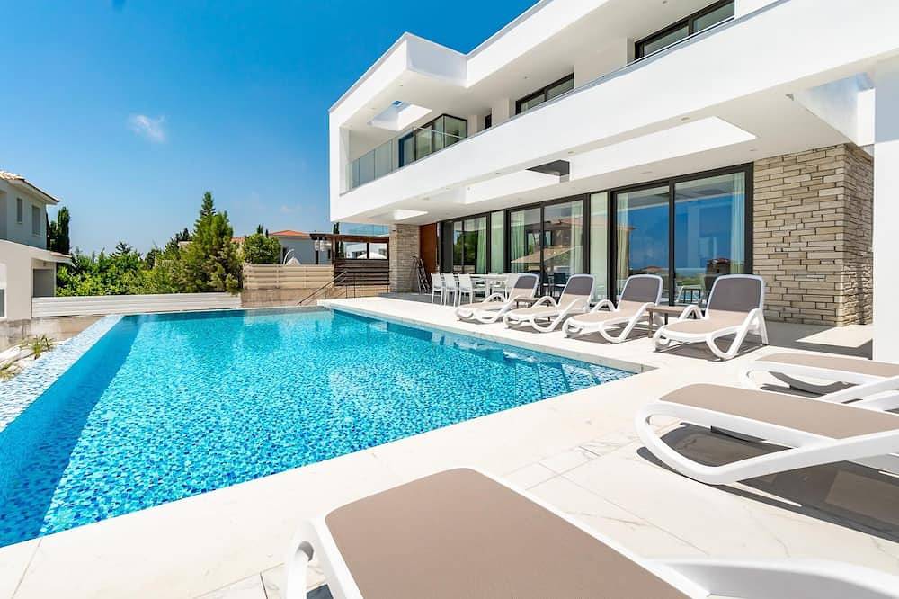 Casa vacanza a Peyia a partire da 355€ a notte