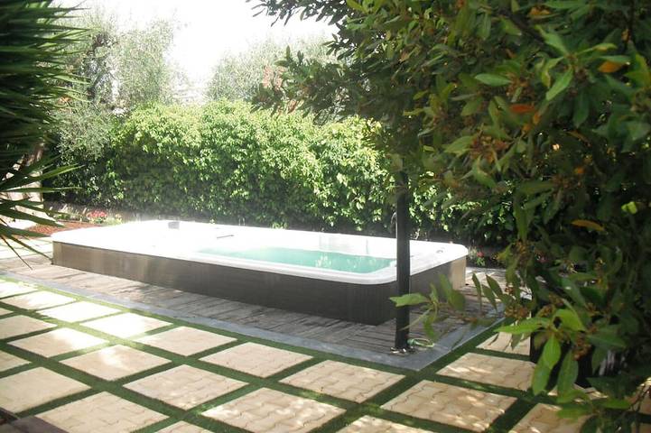 Holiday rental for 6 people, with terrace and garden in Nice (France)