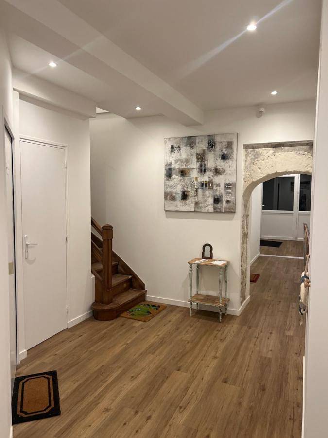 Appart’hôtel pour 8 personnes, avec Terrasse et Vue à Saujon
