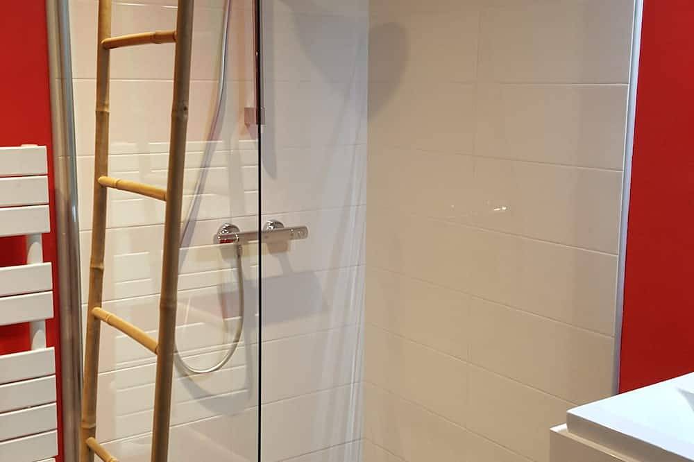 Ganze Wohnung, Promo Studio 2 Personen \"Indoor Pool 28 ° / Jacuzzi bei 36 °\" 4 Holiday Keys \" in Perros-Guirec, Rosa Granitküste