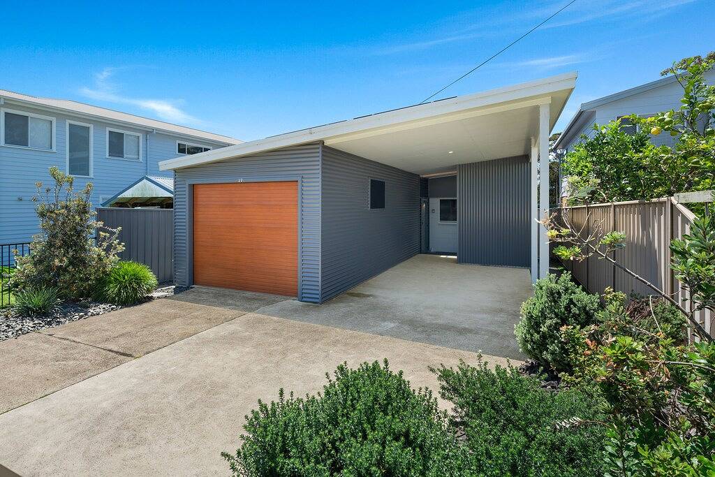 Penny's Hideaway - Ocean - Open Plan Modern Living in Currarong, Jervis Bay